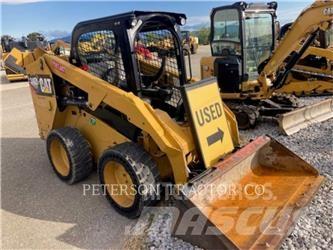 CAT 246D Ładowarki burtowe