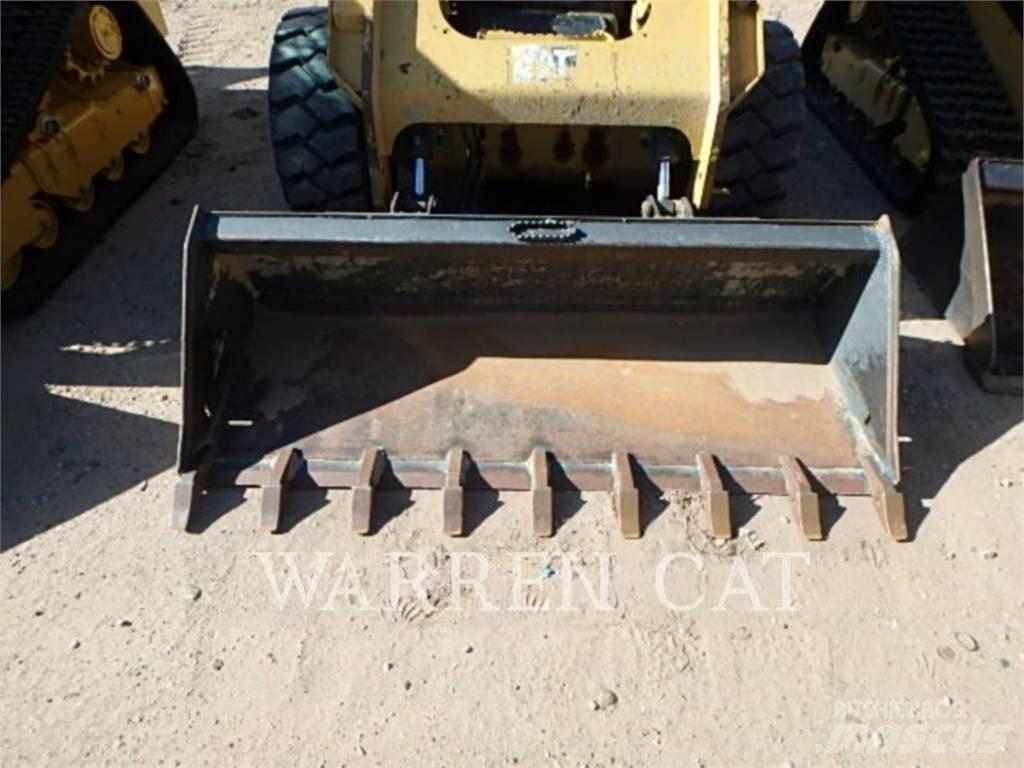 CAT 246D Ładowarki burtowe