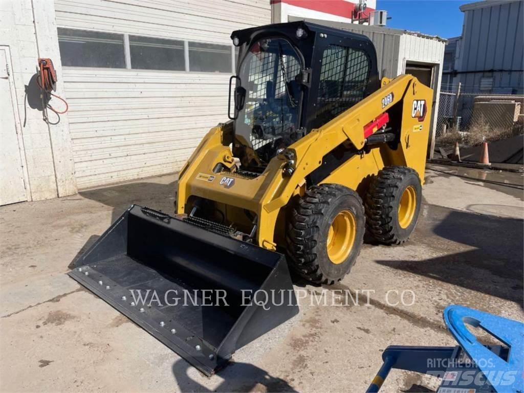 CAT 246D Ładowarki burtowe