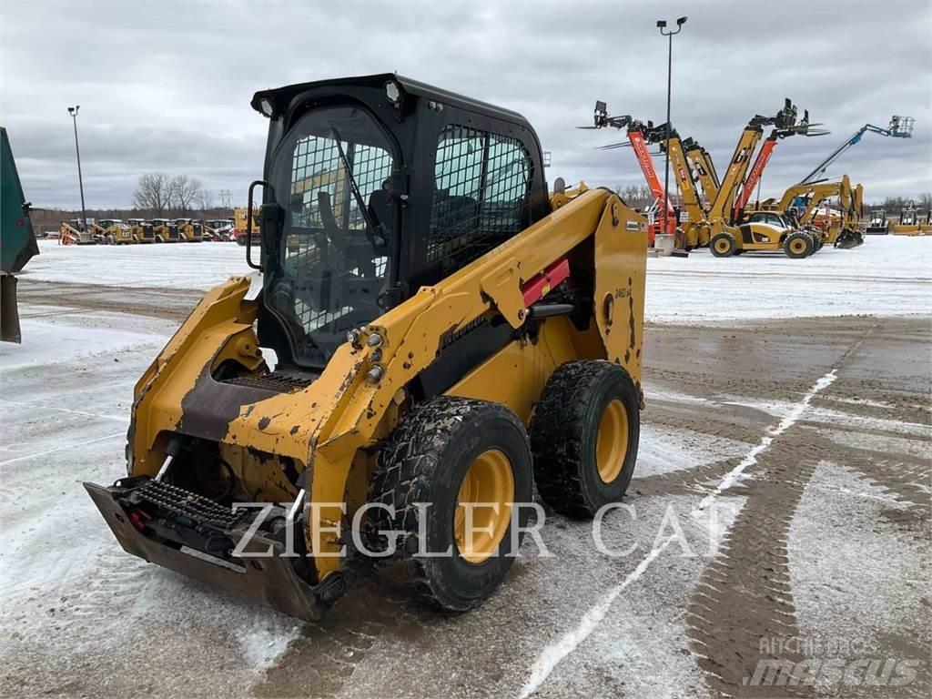 CAT 246D Ładowarki burtowe
