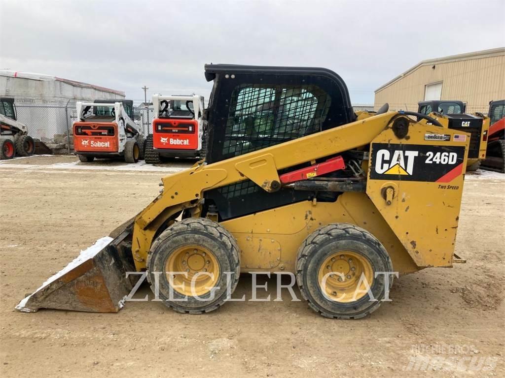 CAT 246D Ładowarki burtowe