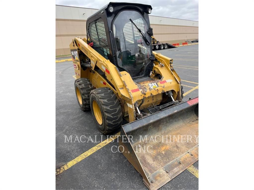 CAT 246D Ładowarki burtowe