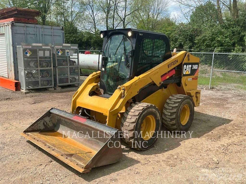 CAT 246D Ładowarki burtowe