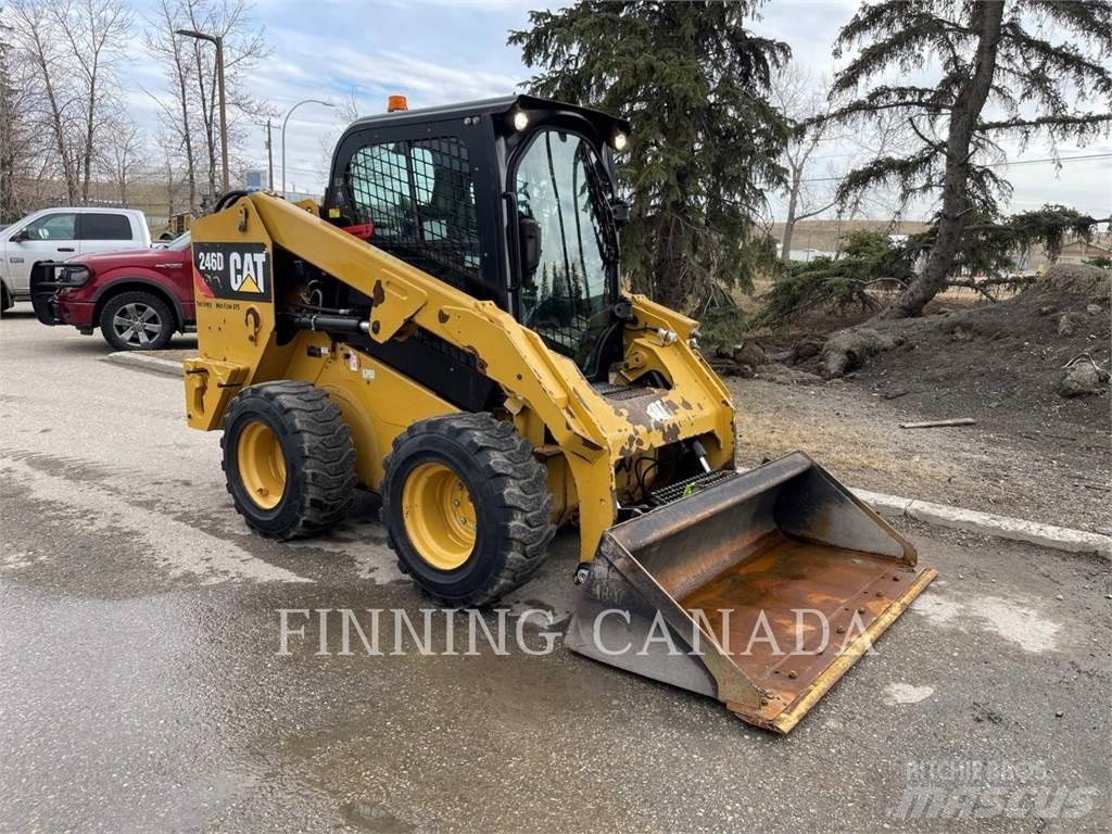 CAT 246D Ładowarki burtowe