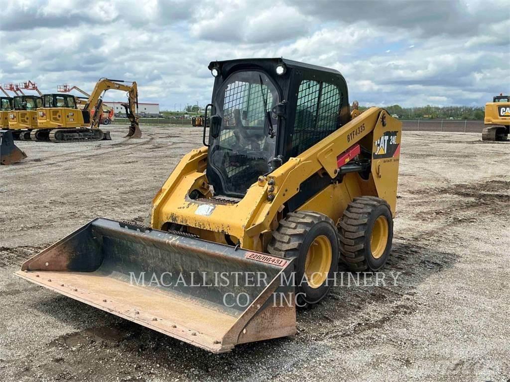 CAT 246D Ładowarki burtowe
