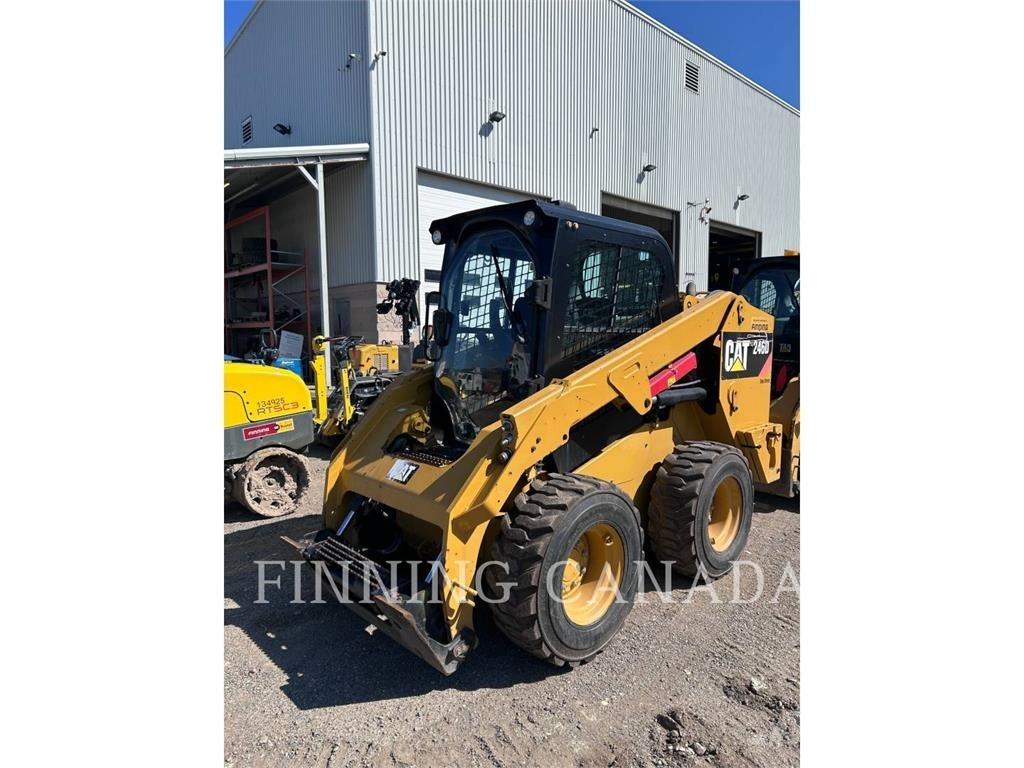 CAT 246D Ładowarki burtowe
