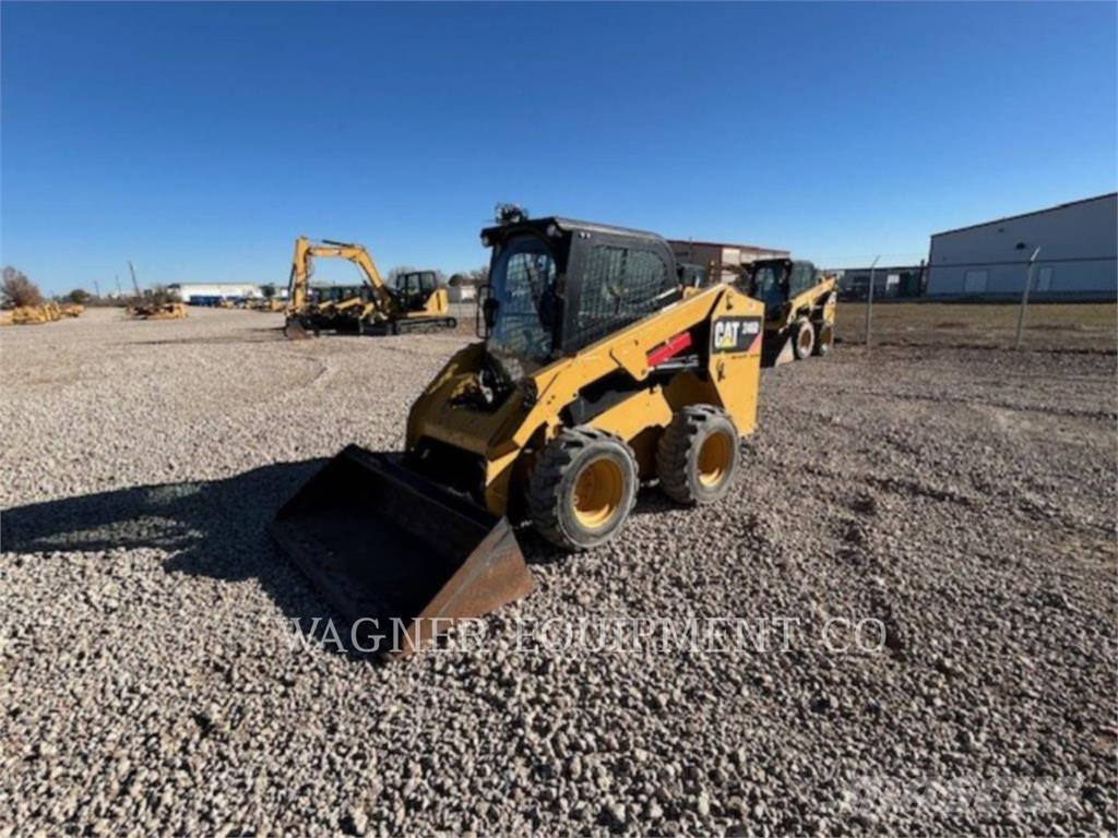 CAT 246D Ładowarki burtowe