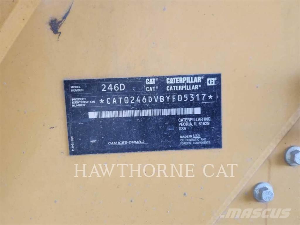 CAT 246D Ładowarki burtowe