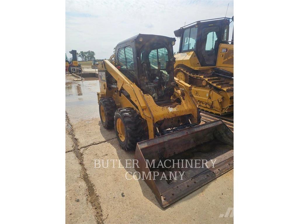 CAT 246D C3H2 Ładowarki burtowe