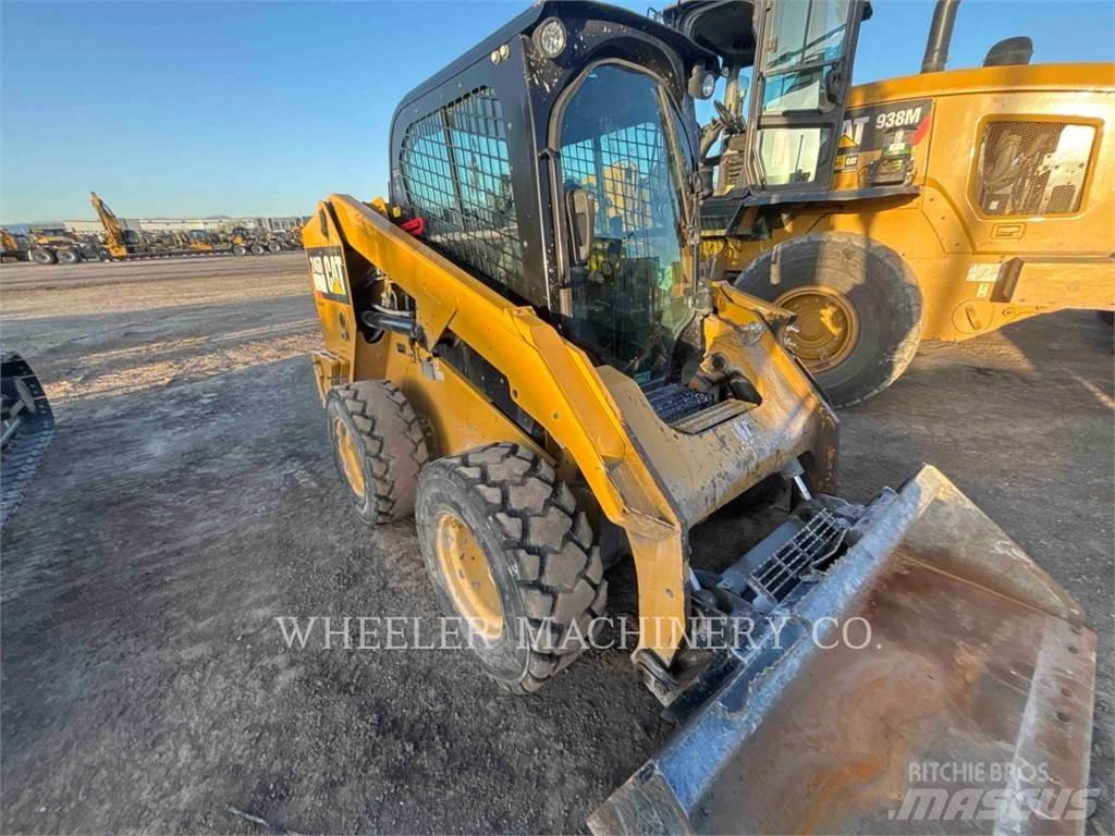 CAT 246D2 C3H4 Ładowarki burtowe
