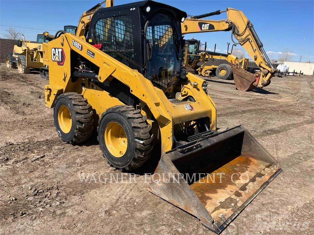 CAT 246D3 Ładowarki burtowe