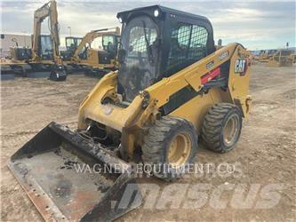 CAT 246D3 Ładowarki burtowe
