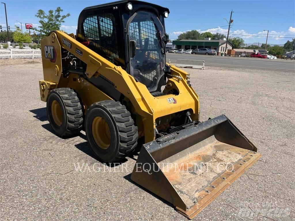CAT 246D3 Ładowarki burtowe