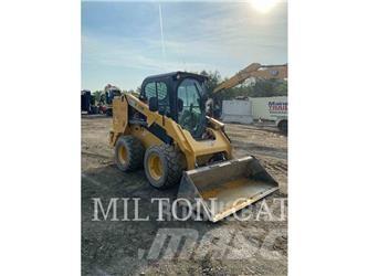 CAT 246D3 Ładowarki burtowe