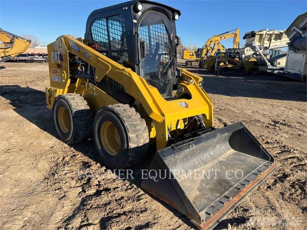 CAT 246D3 Ładowarki burtowe