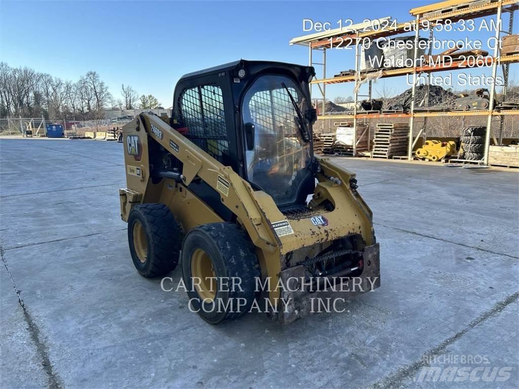 CAT 246D3 Ładowarki burtowe