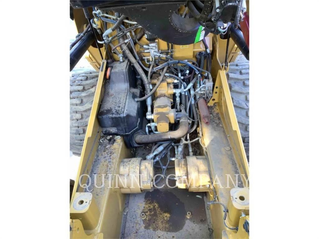 CAT 246D3 Ładowarki burtowe