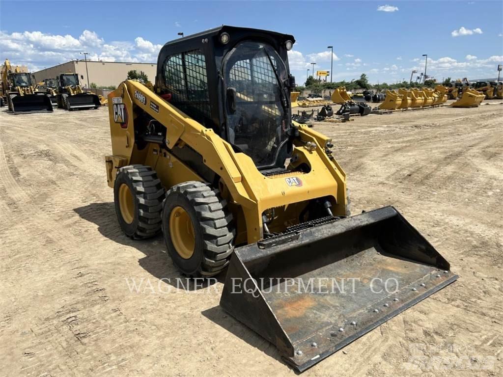 CAT 246D3 Ładowarki burtowe