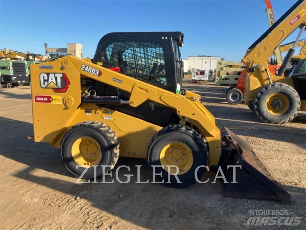 CAT 246D3 Ładowarki burtowe