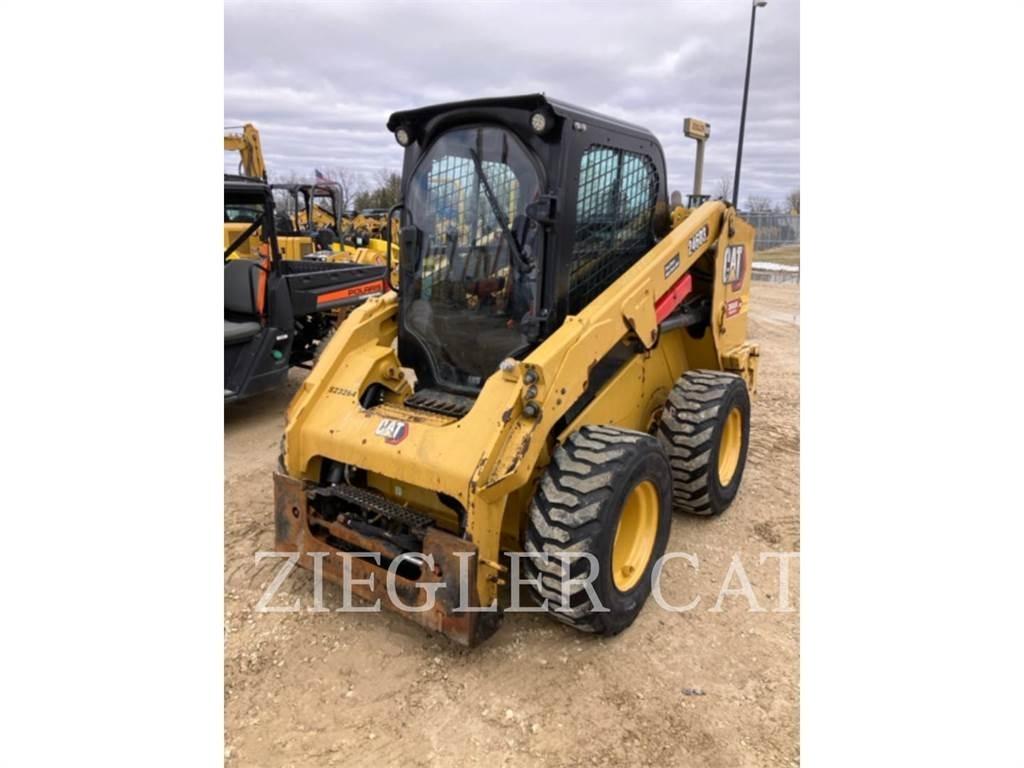 CAT 246D3 Ładowarki burtowe