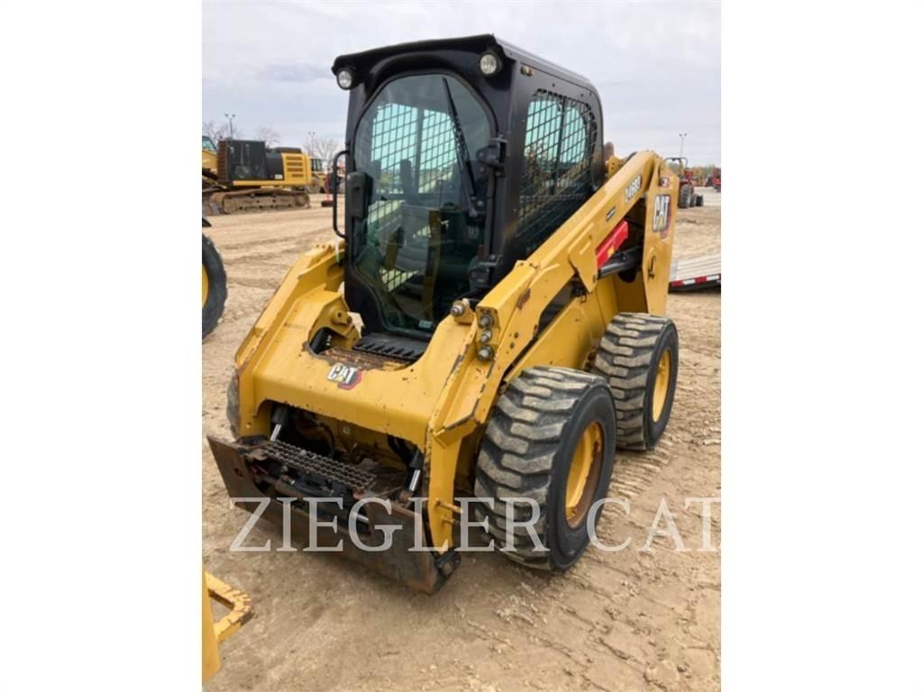 CAT 246D3 Ładowarki burtowe