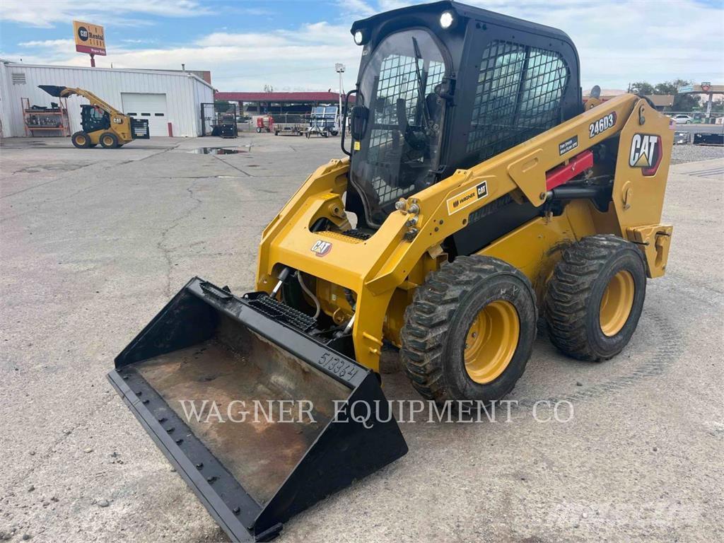 CAT 246D3 Ładowarki burtowe