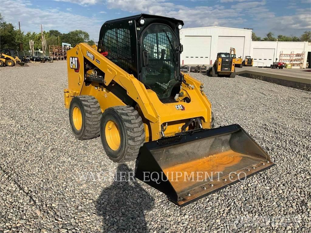 CAT 246D3 Ładowarki burtowe
