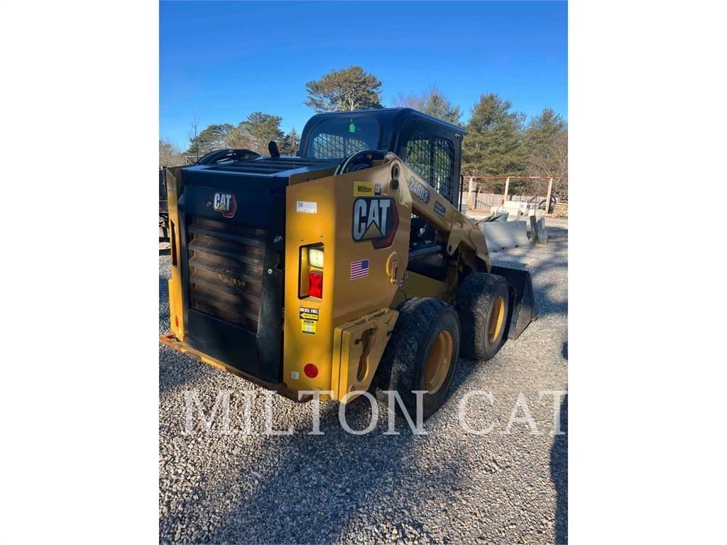 CAT 246D3 Ładowarki burtowe