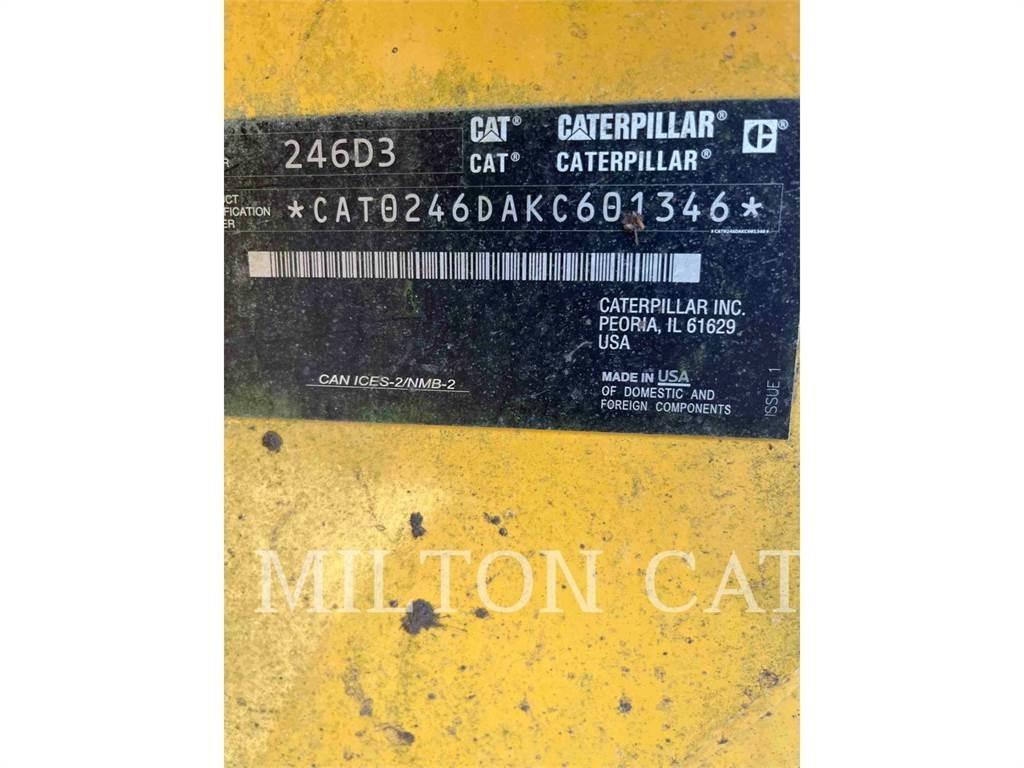 CAT 246D3 Ładowarki burtowe