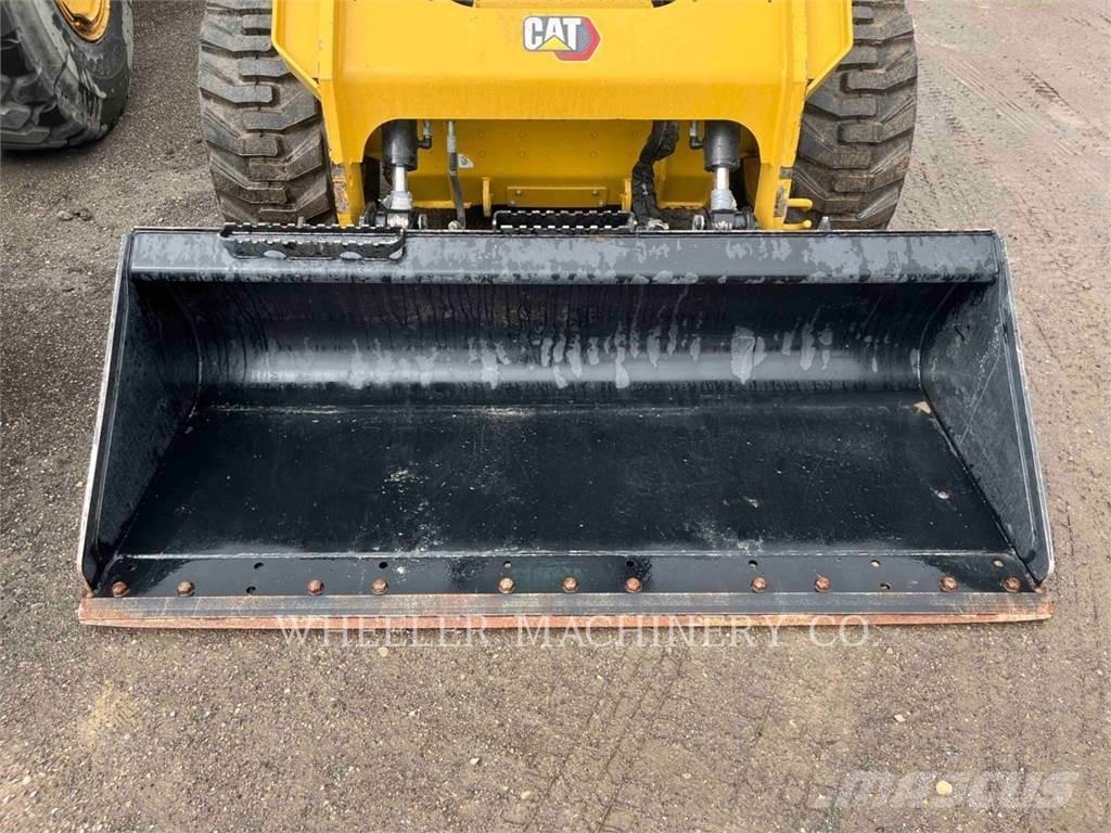 CAT 246D3 C3H2 Ładowarki burtowe