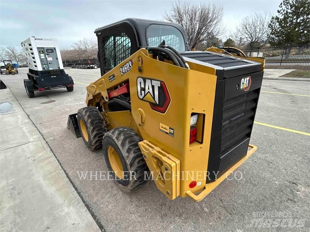 CAT 246D3 C3HF Ładowarki burtowe