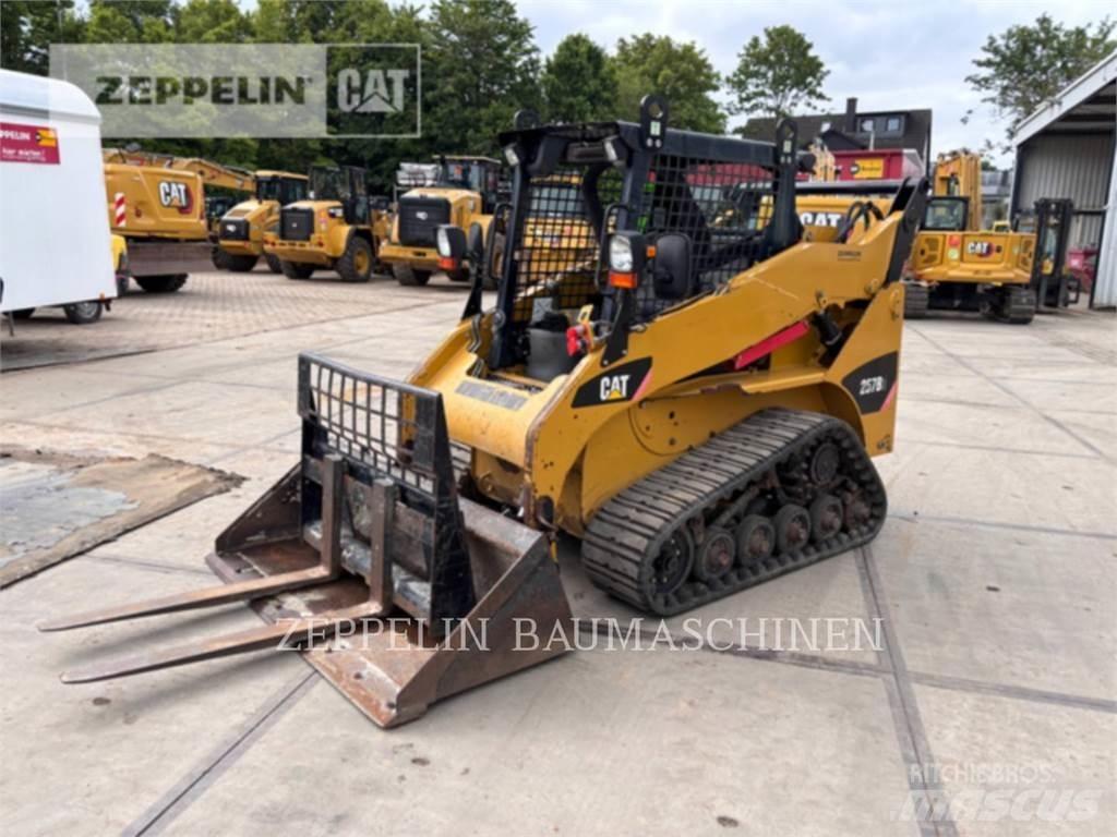 CAT 257B Ładowarki burtowe