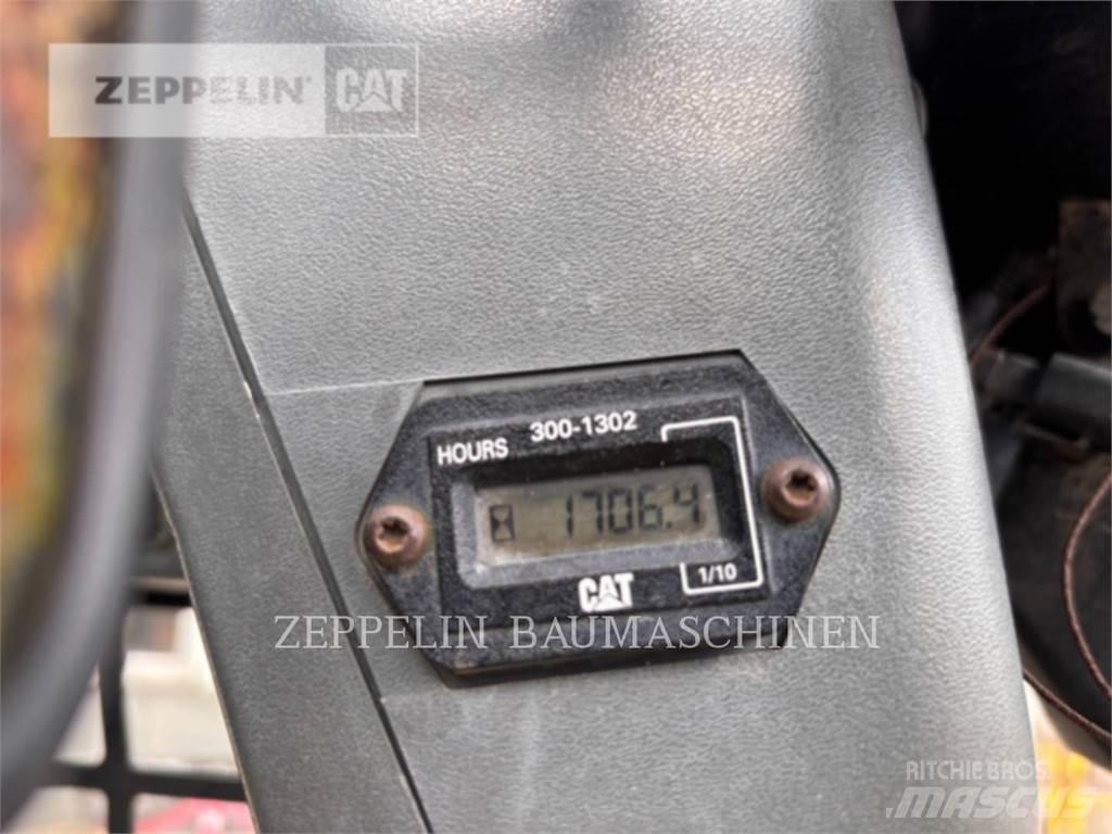 CAT 257B Ładowarki burtowe
