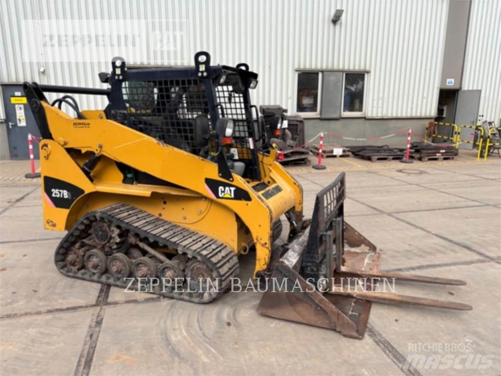 CAT 257B Ładowarki burtowe