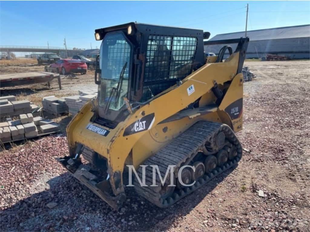 CAT 257B3 Ładowarki burtowe