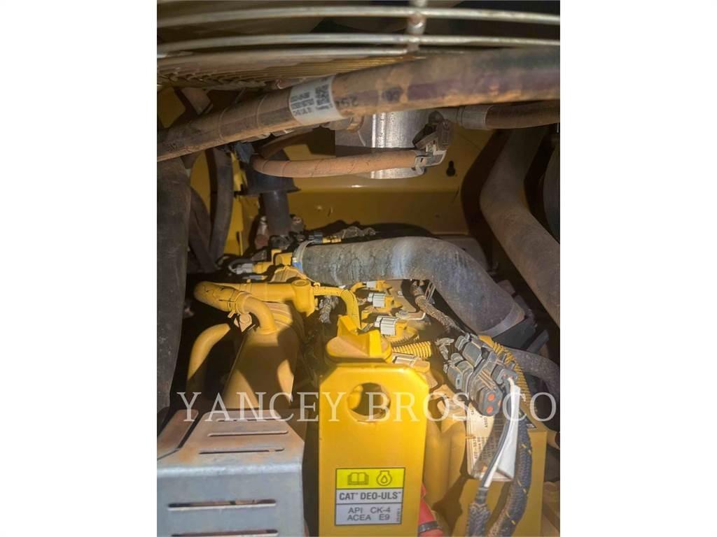 CAT 259D3 Ładowarki burtowe