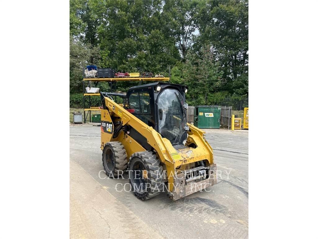 CAT 262D Ładowarki burtowe