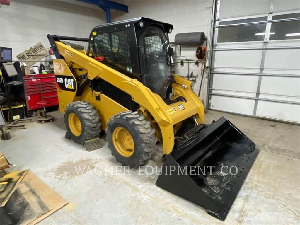 CAT 262D Ładowarki burtowe