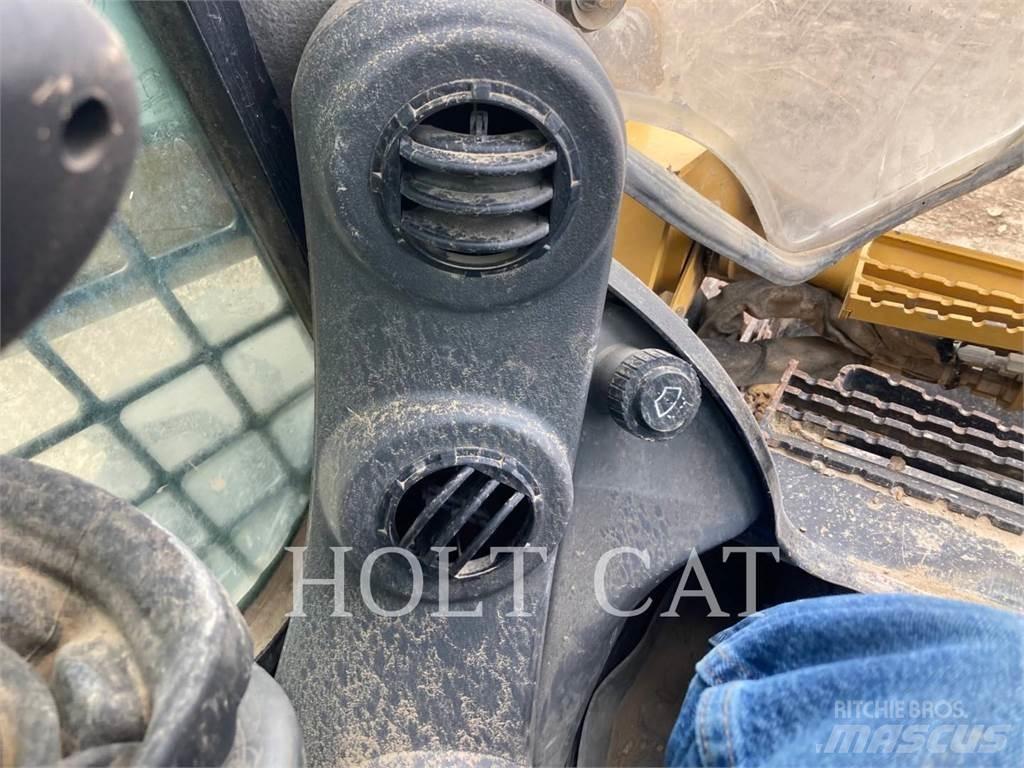 CAT 262D Ładowarki burtowe