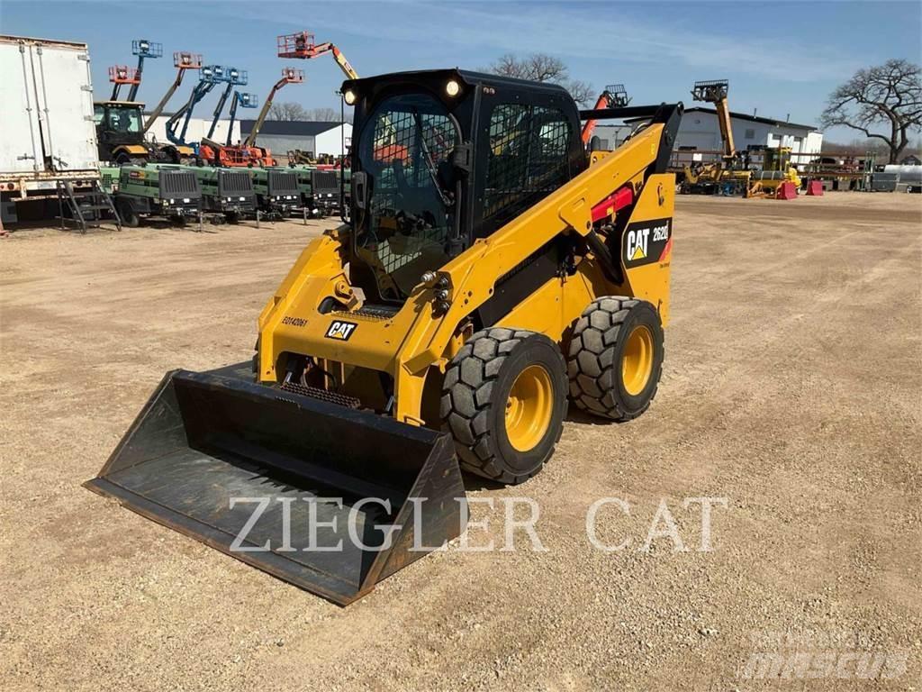 CAT 262D Ładowarki burtowe