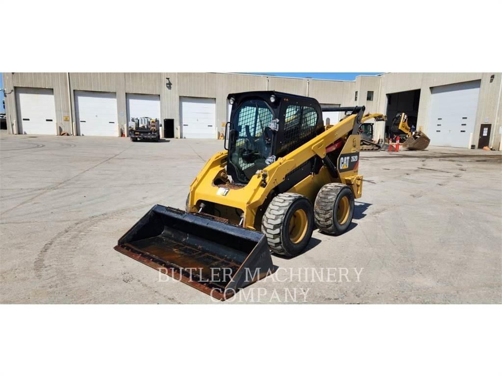 CAT 262D Ładowarki burtowe