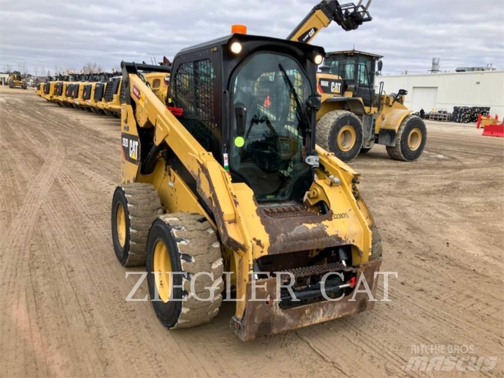 CAT 262D Ładowarki burtowe