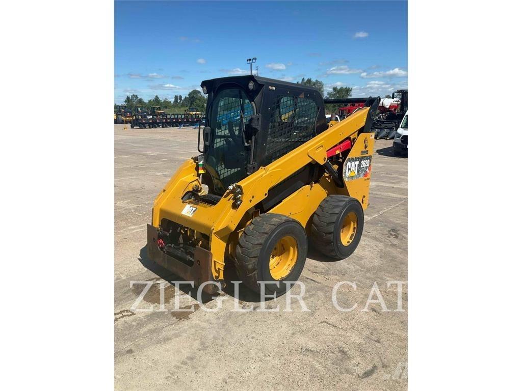 CAT 262D Ładowarki burtowe