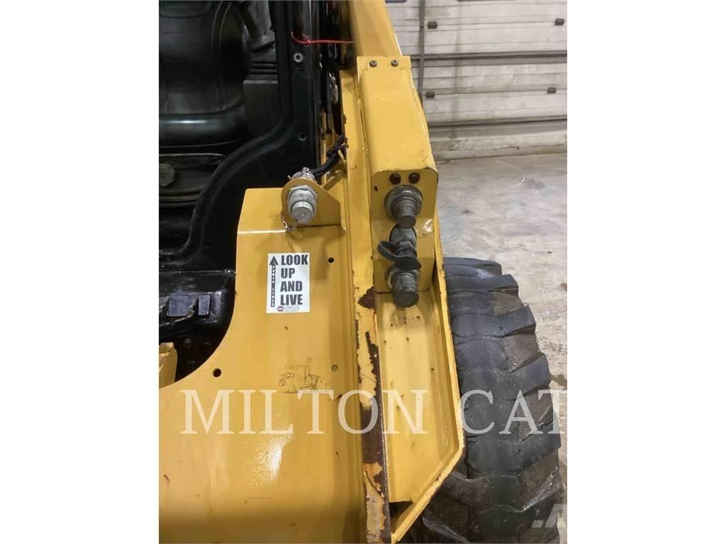 CAT 262D 3 Ładowarki burtowe
