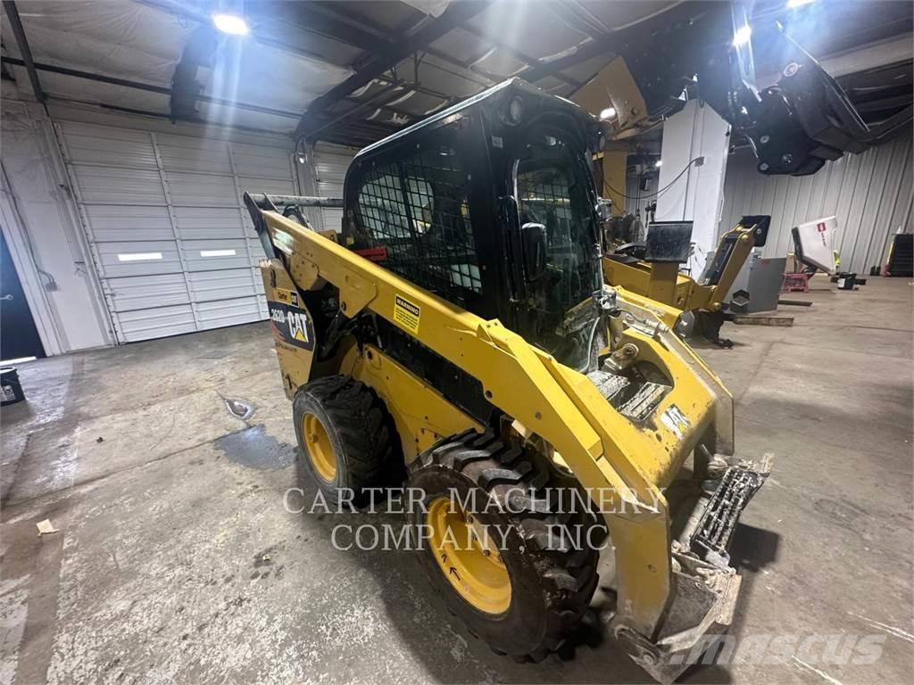 CAT 262D ACHF Ładowarki burtowe