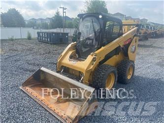 CAT 262D3 Ładowarki burtowe