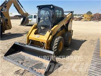 CAT 262D3 Ładowarki burtowe