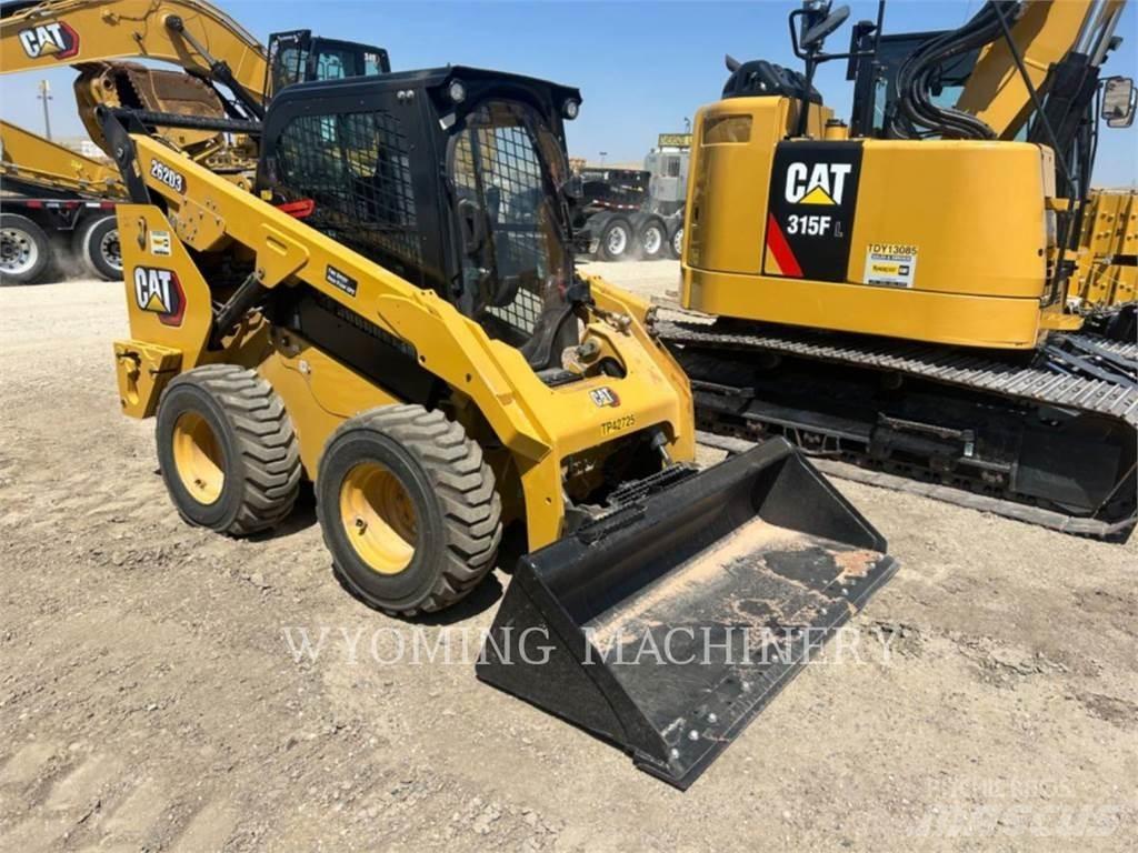 CAT 262D3 Ładowarki burtowe