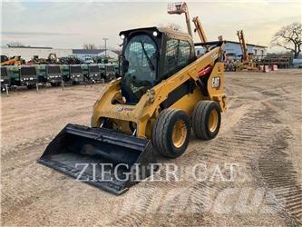 CAT 262D3 Ładowarki burtowe