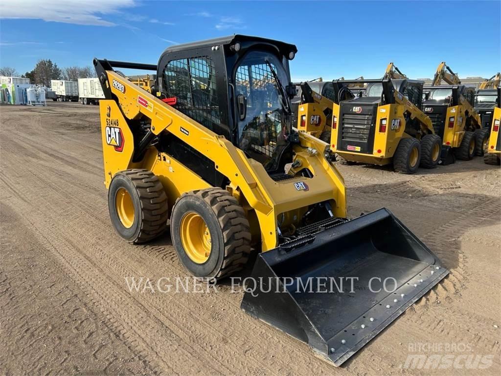 CAT 262D3 Ładowarki burtowe